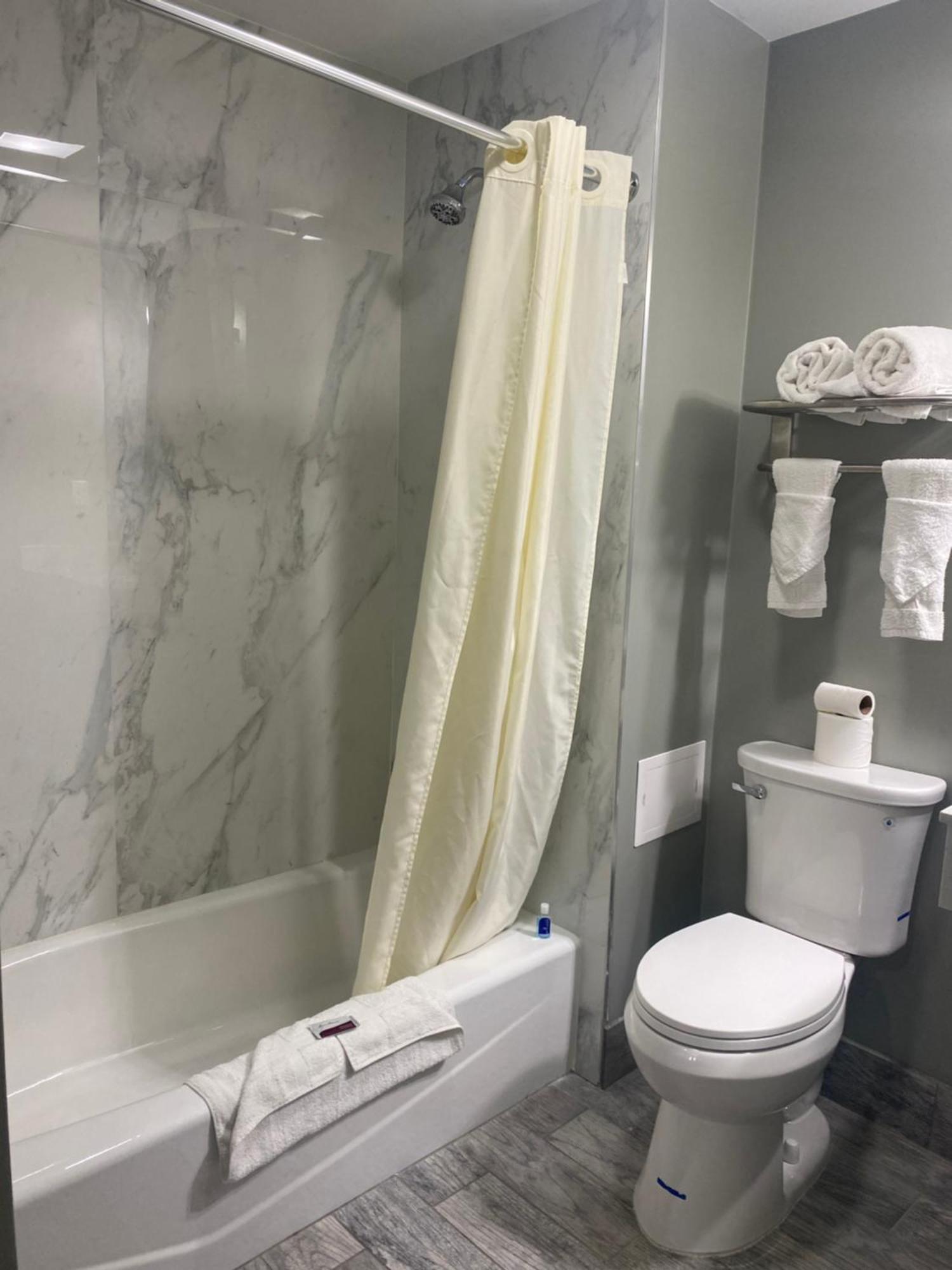 Wilkes-Barre Lodge Екстер'єр фото