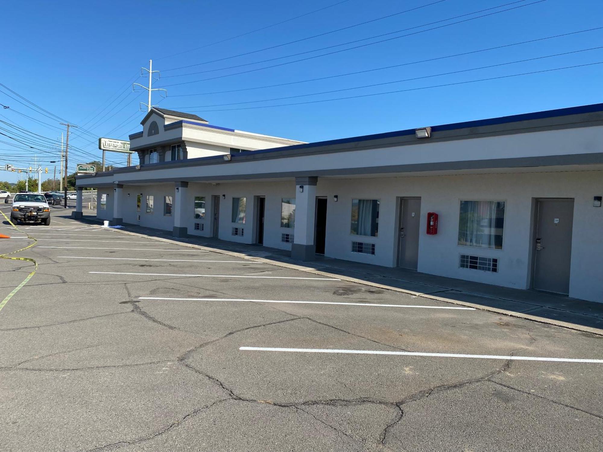 Wilkes-Barre Lodge Екстер'єр фото